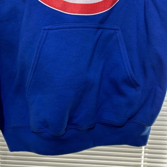 Gildan men's Captain America sweatshirt - Picture 5 of 9